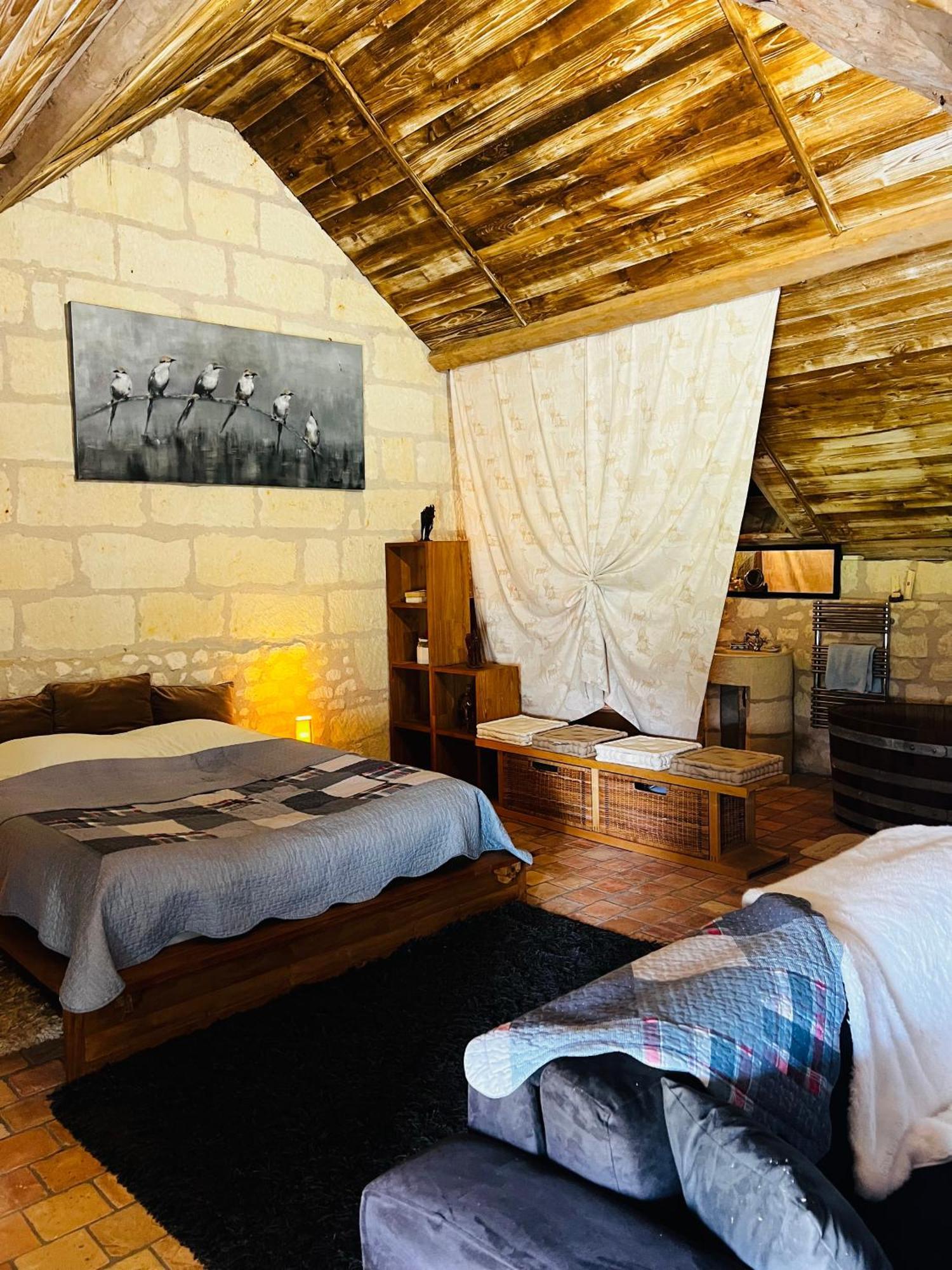 Chateau De La Thibaudiere - Chambre Du Tonneau Allonnes  Экстерьер фото